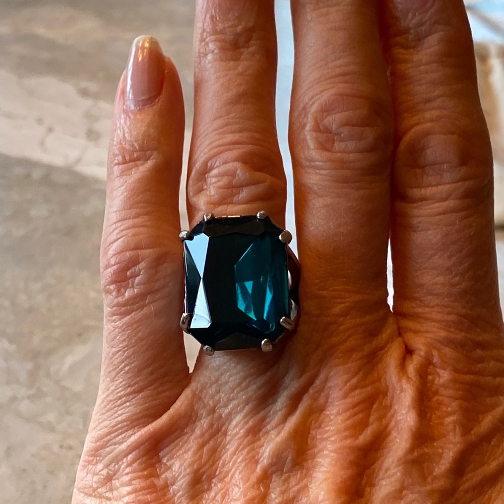 Chole + Isabel Emerald Ring size 6